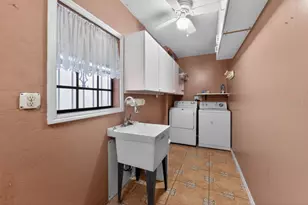 328 Sorrento St, Venice, FL 34285 - Photo 32