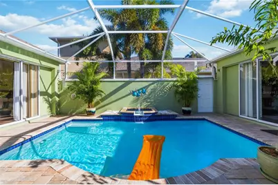 7915 Edmonston Circle, University Park, FL 34201 - Photo 8