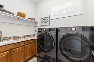 7915 Edmonston Cir, University Park, FL 34201 - Photo 38