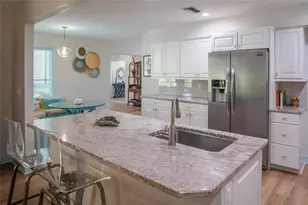 5005 Canterbury Dr, Sarasota, FL 34243 - Photo 16