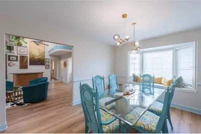 5005 Canterbury Drive, Sarasota, FL 34243 - Photo 10