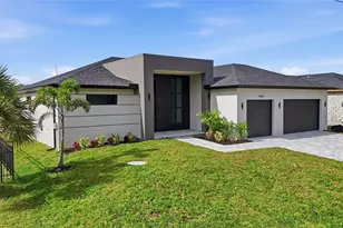 9660 President Cir, Port Charlotte, FL 33981 - Photo 2