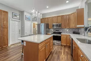 7018 Coachlight St, Sarasota, FL 34243 - Photo 16