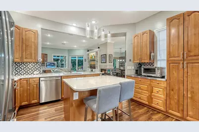 7018 Coachlight Street, Sarasota, FL 34243 - Photo 18