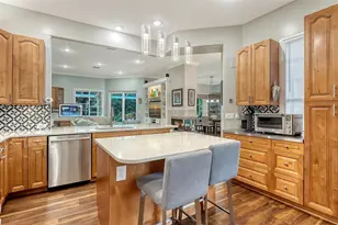 7018 Coachlight St, Sarasota, FL 34243 - Photo 18