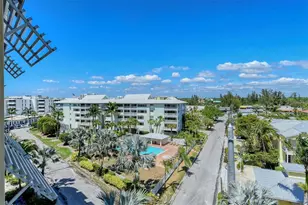 915 Seaside Dr, Sarasota, FL 34242 - Photo 32