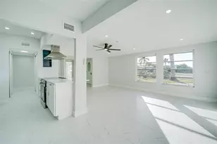217 W Tarpon Blvd NW, Port Charlotte, FL 33952 - Photo 8