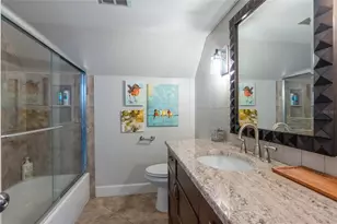 5005 Canterbury Dr, Sarasota, FL 34243 - Photo 48