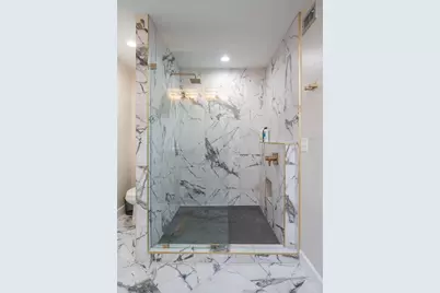 5005 Canterbury Drive, Sarasota, FL 34243 - Photo 32