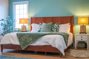 5005 Canterbury Dr, Sarasota, FL 34243 - Photo 24