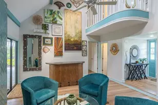 5005 Canterbury Dr, Sarasota, FL 34243 - Photo 6