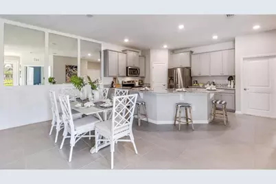 880 157th Court E, Bradenton, FL 34212 - Photo 2
