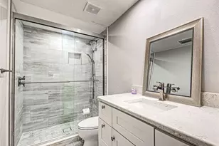 260 Santa Maria St, Venice, FL 34285 - Photo 32