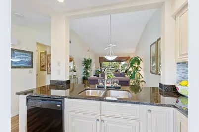 4610 Weybridge #24, Sarasota, FL 34235 - Photo 8