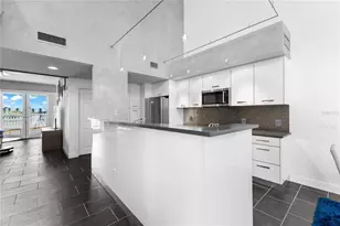 800 N Tamiami Trail, Sarasota, FL 34236 - Photo 10