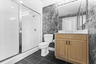 800 N Tamiami Trail, Sarasota, FL 34236 - Photo 18