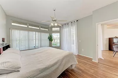 7207 38th Court E, Sarasota, FL 34243 - Photo 32