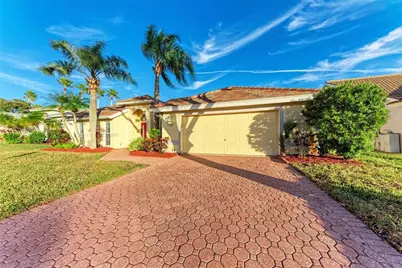 7207 38th Court E, Sarasota, FL 34243 - Photo 10