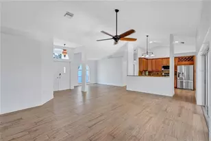 4435 Diamond Cir W, Sarasota, FL 34233 - Photo 16