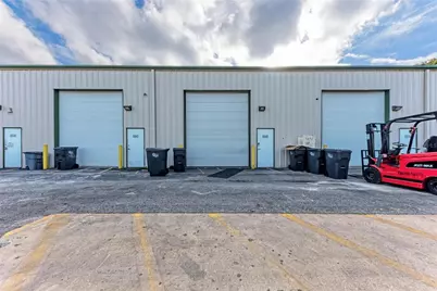 6640 26th Court E, Sarasota, FL 34243 - Photo 32