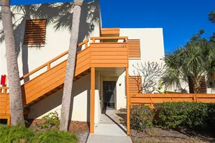 133 Wild Palm Dr, Bradenton, FL 34210 - Photo 2