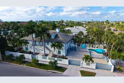 345 Madison Drive, Sarasota, FL 34236 - Photo 1