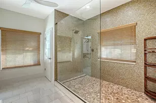 345 Madison Dr, Sarasota, FL 34236 - Photo 12