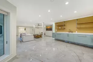 345 Madison Dr, Sarasota, FL 34236 - Photo 14