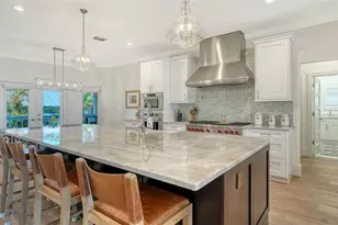 345 Madison Dr, Sarasota, FL 34236 - Photo 8