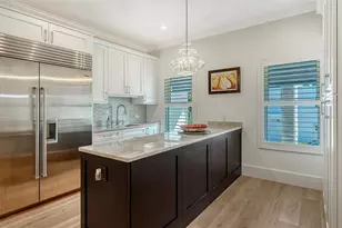 345 Madison Dr, Sarasota, FL 34236 - Photo 8