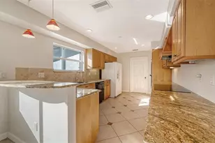 2452 Whippoorwill Cir, Sarasota, FL 34231 - Photo 12