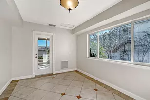 2452 Whippoorwill Cir, Sarasota, FL 34231 - Photo 16