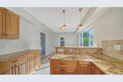 2452 Whippoorwill Circle, Sarasota, FL 34231 - Photo 16