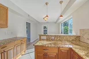 2452 Whippoorwill Cir, Sarasota, FL 34231 - Photo 16