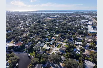 2452 Whippoorwill Circle, Sarasota, FL 34231 - Photo 38