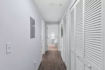 5621 Bidwell Parkway #104, Sarasota, FL 34233 - Photo 22