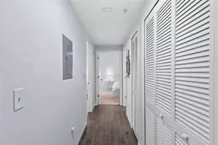 5621 Bidwell Pkwy, Sarasota, FL 34233 - Photo 22