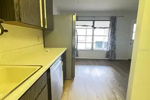 210 Elliot Ave, Sarasota, FL 34232 - Photo 4