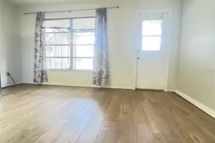 210 Elliot Ave, Sarasota, FL 34232 - Photo 8