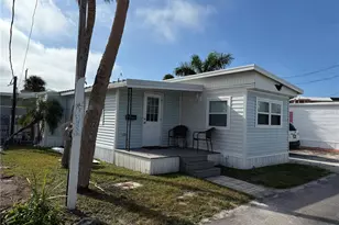 2601 Gulf Dr N, Bradenton Beach, FL 34217 - Photo 2