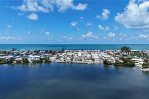 2601 Gulf Dr N, Bradenton Beach, FL 34217 - Photo 24