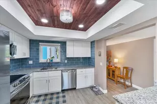 3806 Roxane Blvd, Sarasota, FL 34235 - Photo 8