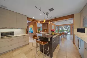 3348 Old Oak Dr, Sarasota, FL 34239 - Photo 18