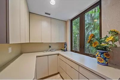 3348 Old Oak Drive, Sarasota, FL 34239 - Photo 22