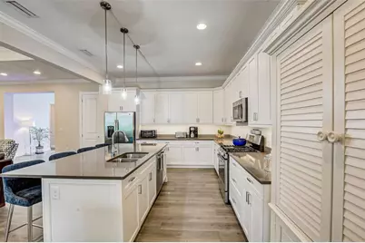 7725 Sandhill Lake Drive, Sarasota, FL 34241 - Photo 12