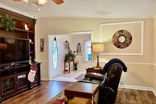 5707 45th St E, Bradenton, FL 34203 - Photo 8