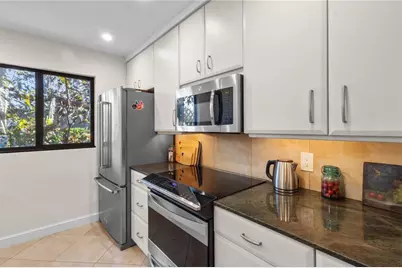 1633 Boathouse Circle #131, Sarasota, FL 34231 - Photo 6
