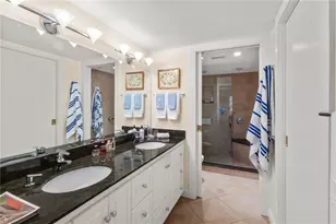 1633 Boathouse Cir, Sarasota, FL 34231 - Photo 24