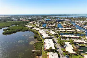 3875 Catalina Dr, Bradenton, FL 34210 - Photo 2