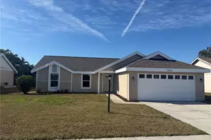 3541 65th Ave Cir E, Sarasota, FL 34243 - Photo 14